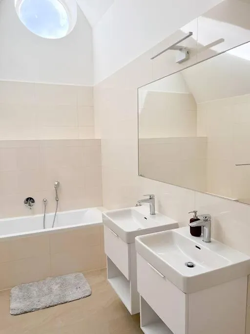 Grand Loft Apartment 110M2 Praga